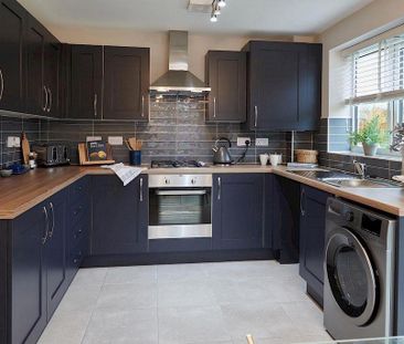 3 bedroom semi-detached house to rent - Photo 6