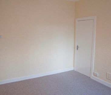 3 bedroom flat to rent - Photo 5