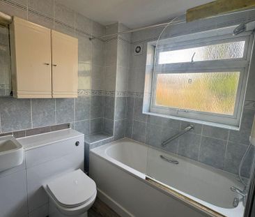 2 bedroom maisonette to rent - Photo 4