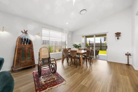 “Effortless Living Meets Modern Luxury” - Photo 5