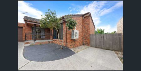 2/79 Ferntree Gully Road, Mount Waverley VIC 3149 - Photo 3