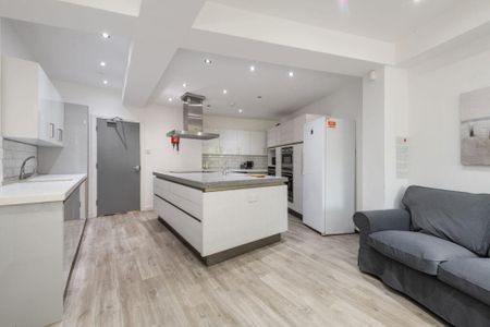 5 bedroom terraced house to rent - Photo 3