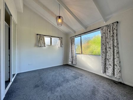 11 Goodwood Drive, Goodwood Heights, Auckland - Photo 3
