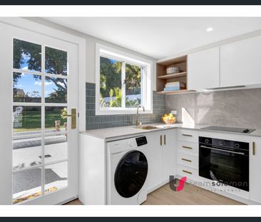 MEDITERRANEAN CHIC 2 BED SANCTUARY - Photo 3