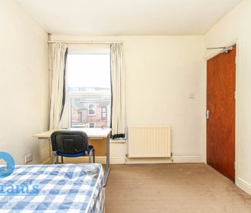 6 bed Semi-Detached House for Rent - Photo 6