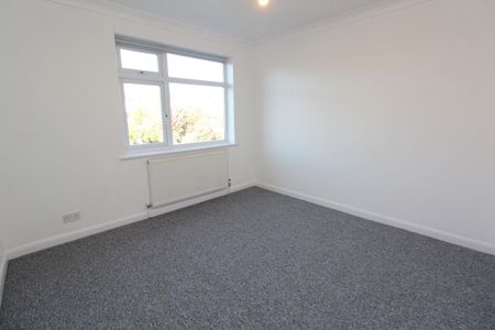 3 bedroom end of terrace house to rent - Photo 3