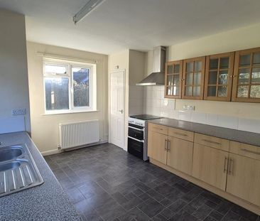 3 bedroom detached bungalow to rent - Photo 6