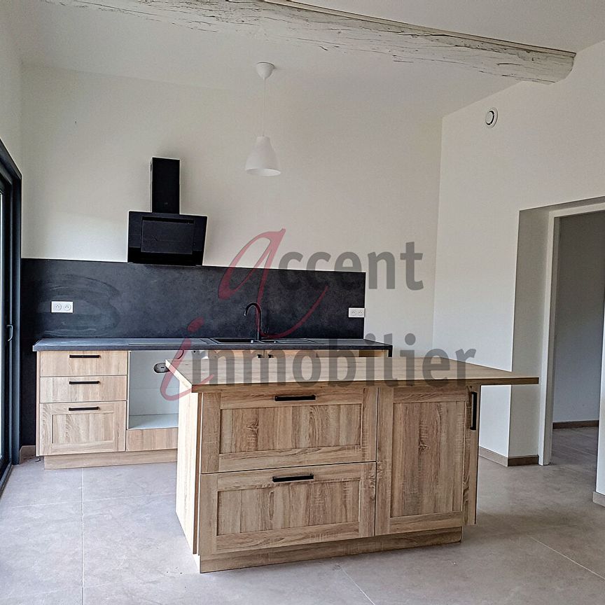 Noves : Appartement T4 avec 3 chambres, résidence avec parking, - Photo 1