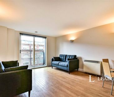 2 bedroom flat to rent - Photo 2