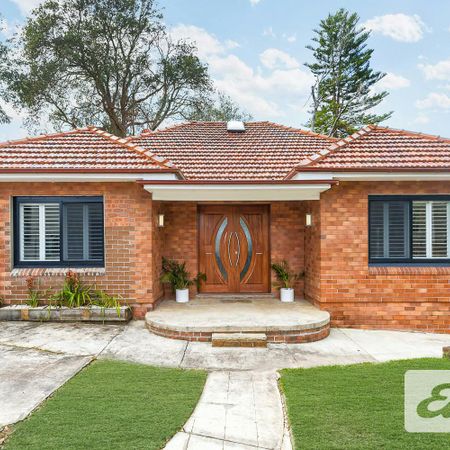 Full Brick House - Photo 4