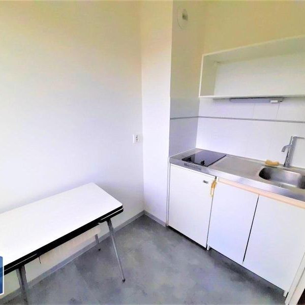 Location Appartement 1 pièce 28m² POITIERS 86000 - Photo 1