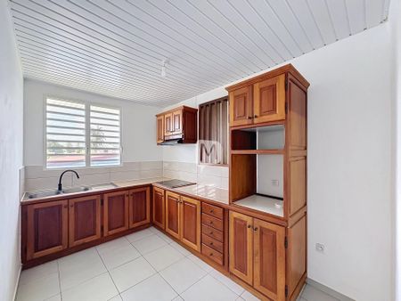 Location Appartement 4 pièces 92m² CAYENNE 97300 - Photo 2