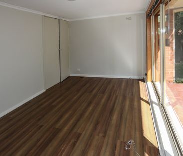 Spacious Four Bedroom Family Home in Fantastic Location - Photo 4