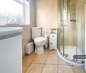 2 bedroom semi-detached house to rent - Photo 5