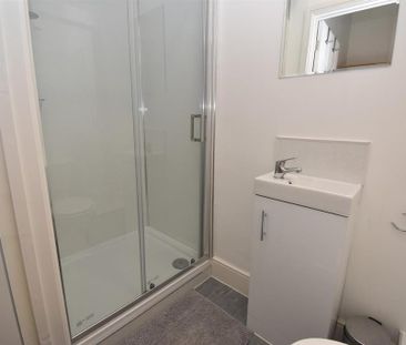 4 bedroom house to rent - Photo 3
