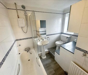 2 bedroom semi-detached house to rent - Photo 6