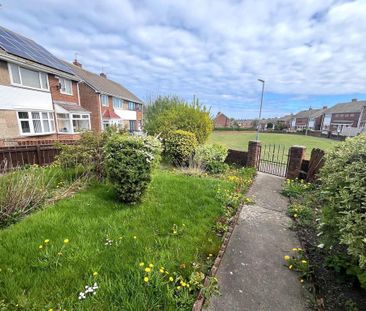 3 bedroom semi-detached house to rent - Photo 5