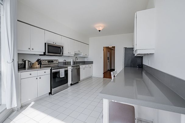 For Lease - 10 Queens Quay Unit# 2305, Toronto, Ontario - Photo 1