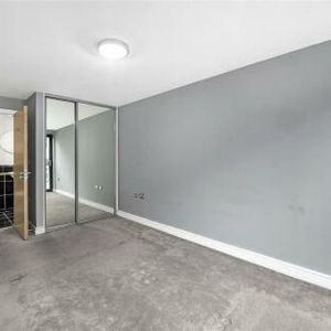 2 bedroom block of apartments to rent - Photo 2