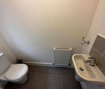 4 bedroom property to rent - Photo 4