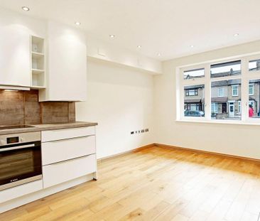 1 bedroom ground floor flat to rent - Photo 1