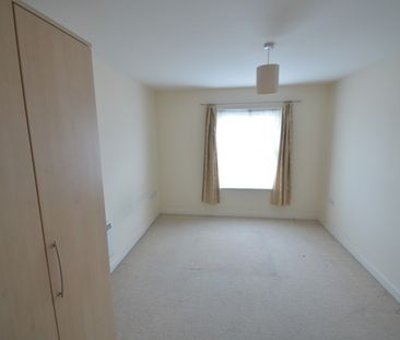 2 bedroom Apartment - MERRIFIELD COURT, WELWYN GARDEN CITY. - Photo 3