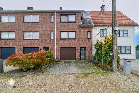 Instapklare rijwoning met 3 slaapkamers, verzorgde tuin en inpandige garage - Photo 3