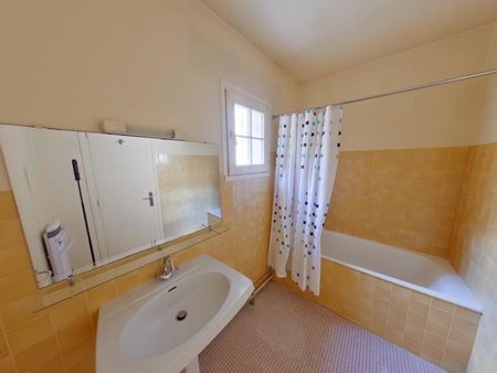 Location Appartement 2 pièces 38m² DESCARTES 37160 - Photo 4