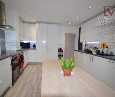 Hartley Avenue - Photo 3