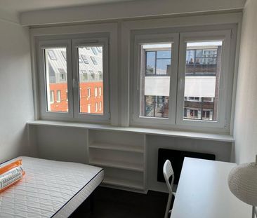 Appartement à Louer à LILLE 1920 € - Photo 5
