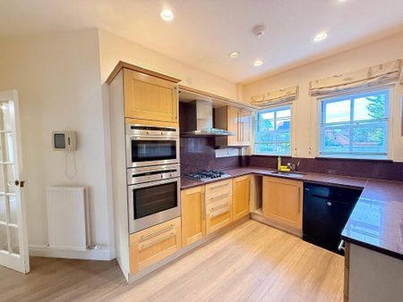 5 bedroom detached house to rent - Photo 2