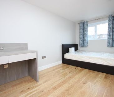 5 bedroom terraced house to rent - Photo 2