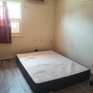 Wentworthville - Photo 2