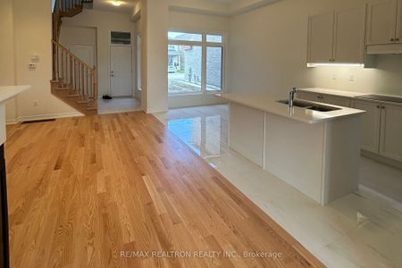 For Lease - 9 Mountainside Crescent, Whitby, Ontario - Photo 3