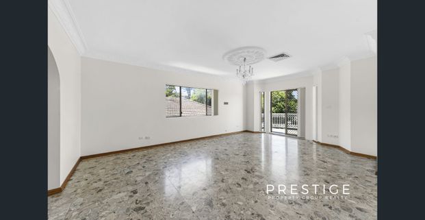 Spacious 3-Bedroom Family Home in Prime Arncliffe Location - Photo 1