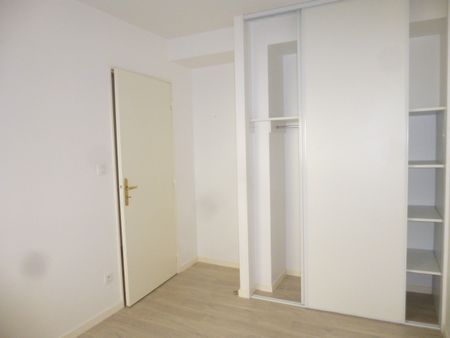 Location Appartement 3 pièces 66m² LE PUY EN VELAY 43000 - Photo 5