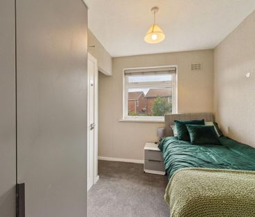 4 bedroom house of multiple occupation to rent - Photo 5