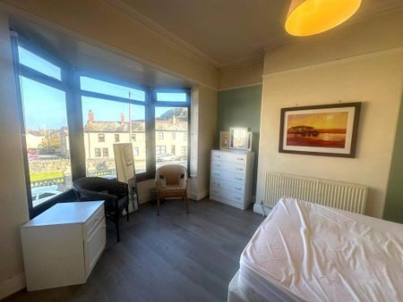 5 bedroom terraced house to rent - Photo 3