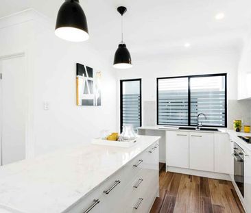 Modern Tri Level Townhouse - Photo 5