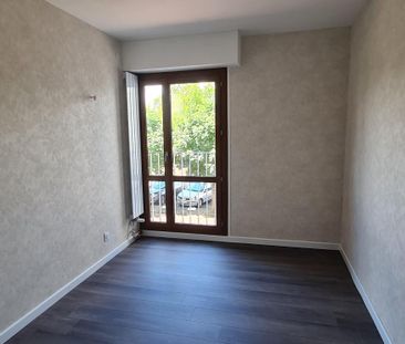 Location Appartement 4 pièces 78m² ANGOULEME 16000 - Photo 3