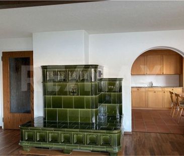 Traumhafte 3.5-Zi.-Miet-Wohnung mit Weitsicht und heimeligem Kachel... - Foto 2