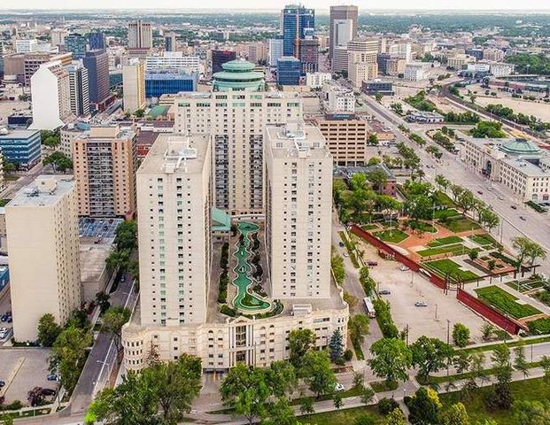 Fort Garry Place II | 85 Garry St, Winnipeg - Photo 1