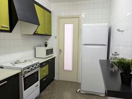 Carrer de Pere Cabanes, Valencia, Valencian Community 46019 - Foto 3