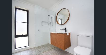 Fully Furnished One Bedroom Apartment - Photo 3