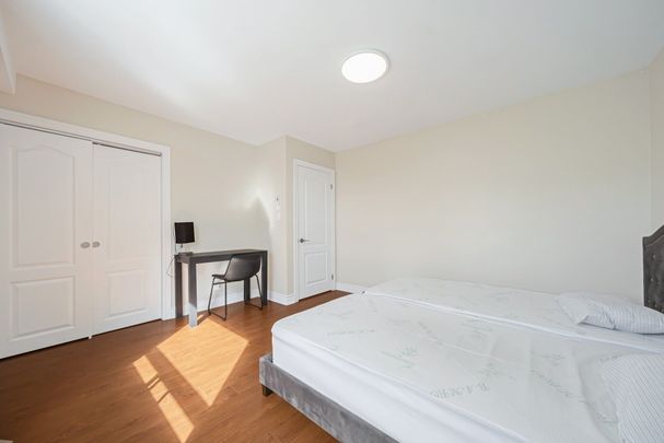 For Lease - 80 Seventeenth Street Unit# 3, Toronto, Ontario - Photo 1