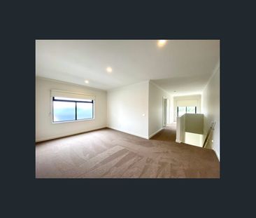 Modern and spacious townhouse. - Photo 5