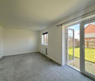 3 bedroom semi-detached house to rent - Photo 1