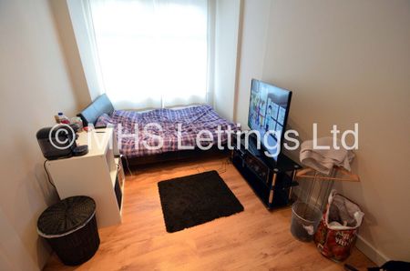 6 Bedroom Mid Terraced House for rent in Hartley Grove - Photo 4