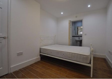 Charrington House, 1 Cephas Avenue, London - Photo 5