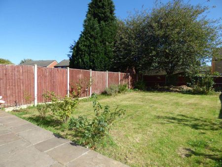 3 bedroom semi-detached house to rent - Photo 5